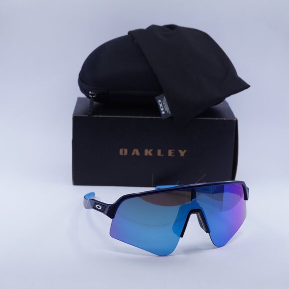 Oakley OO9465 0539 Shield Sunglasses - Matte Navy/Prizm Sapphire - Picture 9 of 9